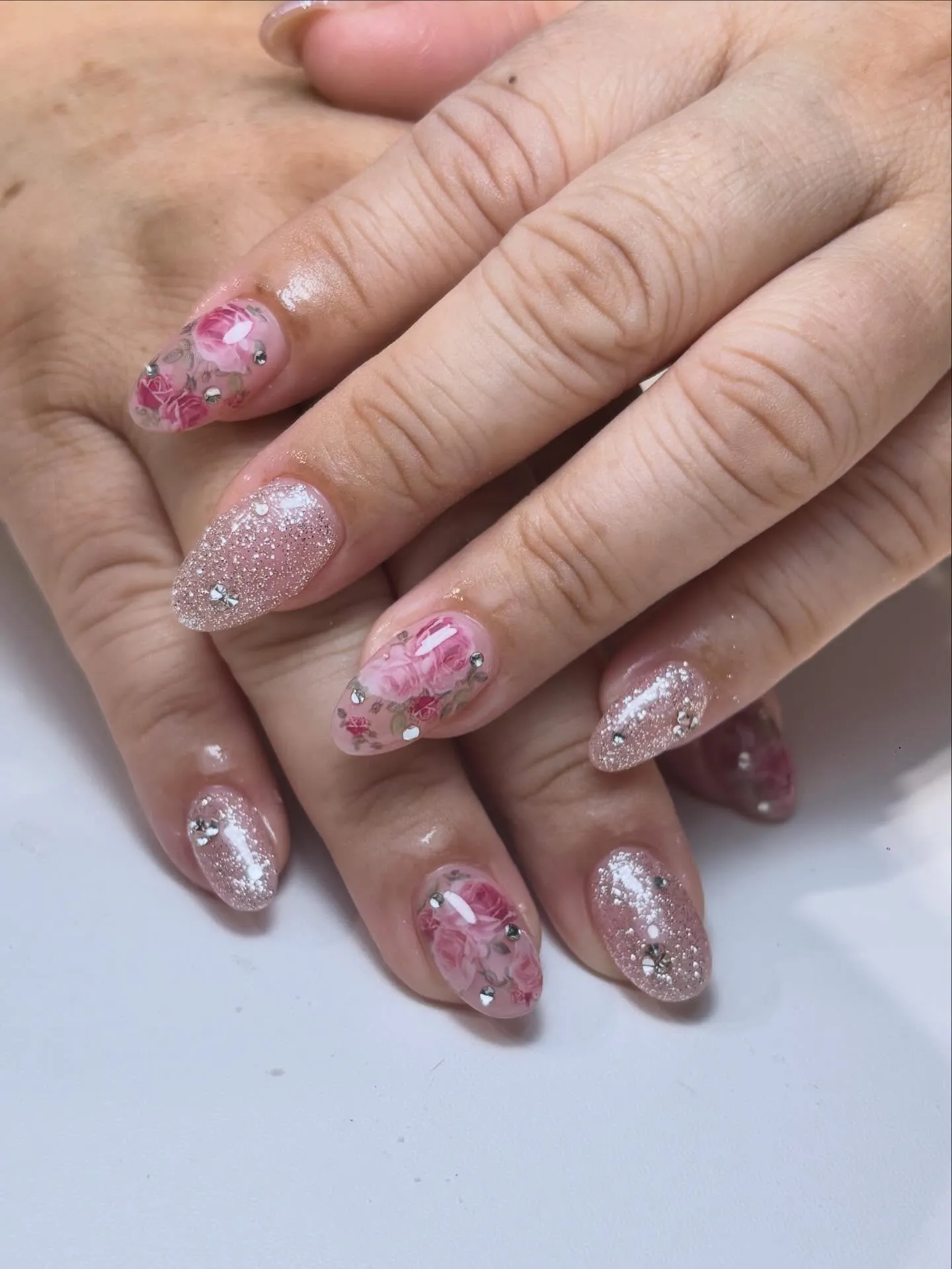 上品⁡な薔薇🌹nail