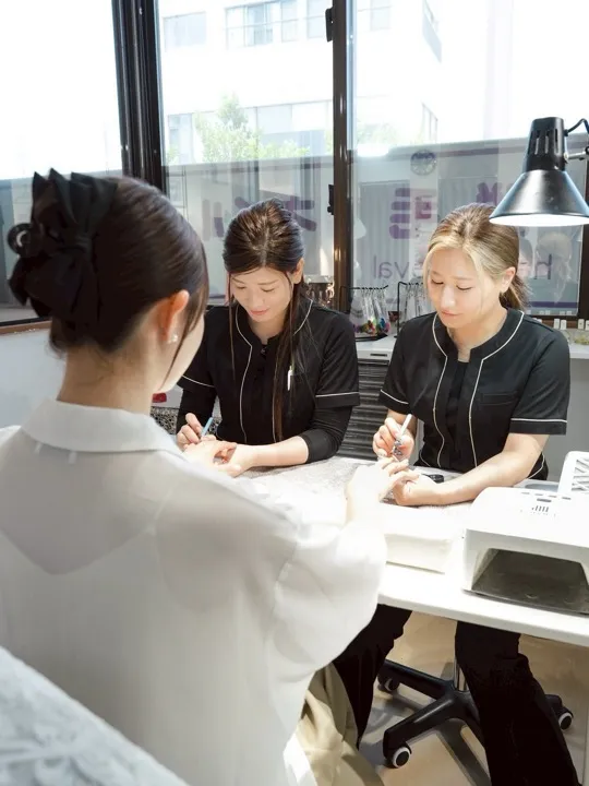 Beauty Salon SHINIS