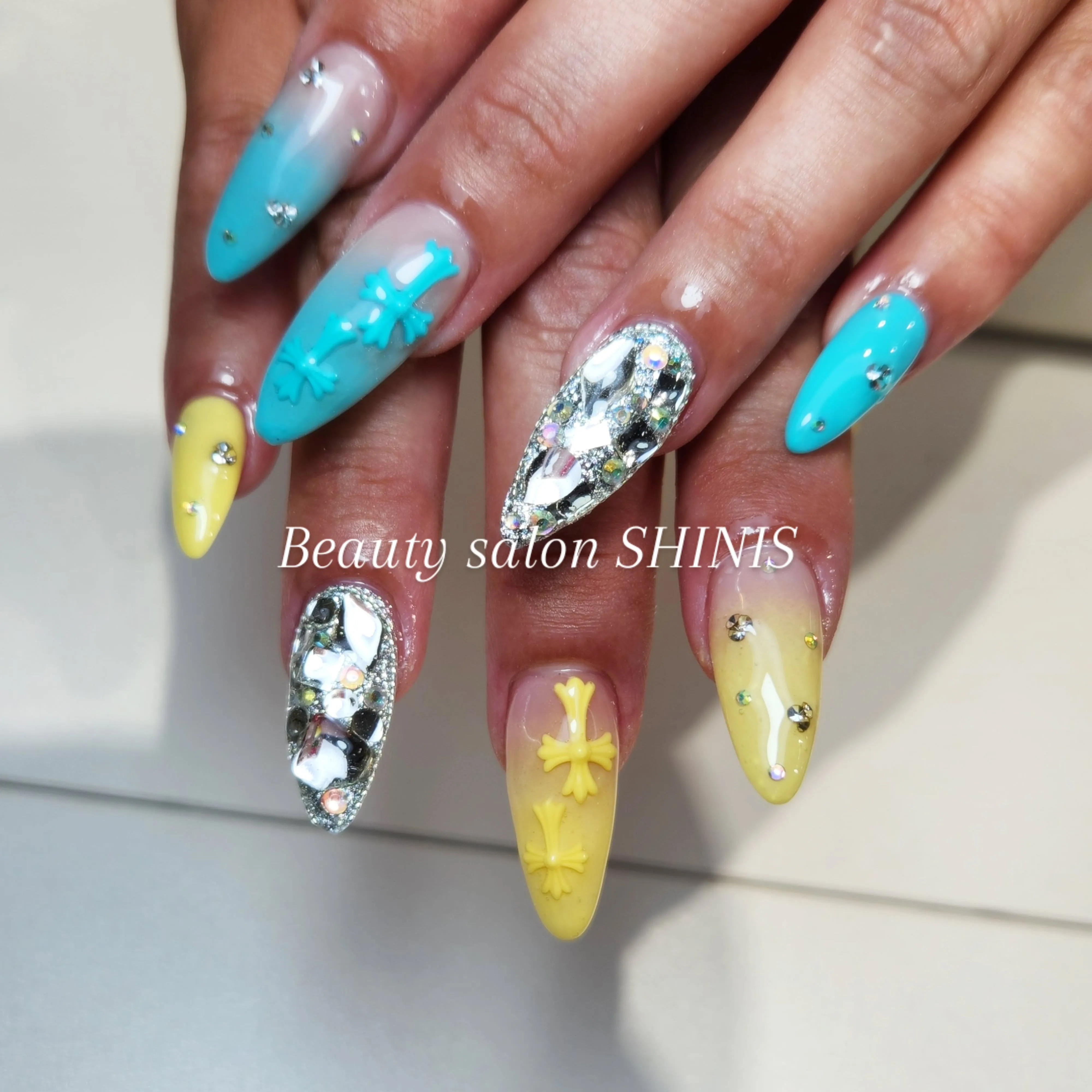 #ネイル#ネイルサロンうるま市#ネイルサロン沖縄#クロムネイ...