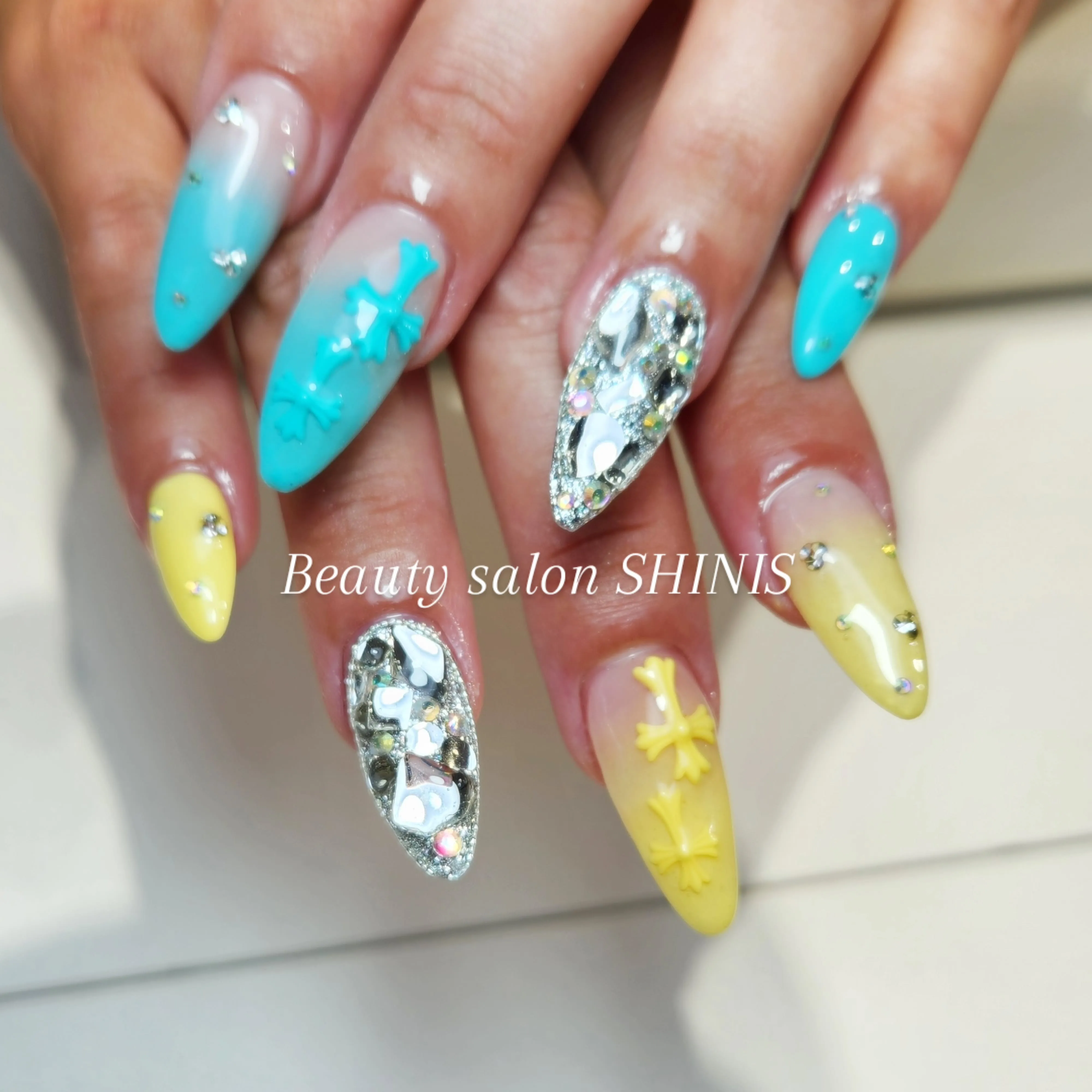 #ネイル#ネイルサロンうるま市#ネイルサロン沖縄#クロムネイ...